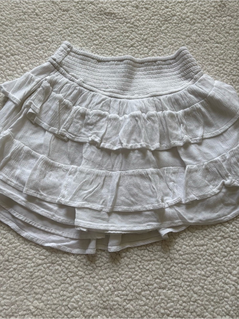 Hollister High-Rise Skirt White Smocked Ruffle Tiered Mini Skirt S Coquette Boho